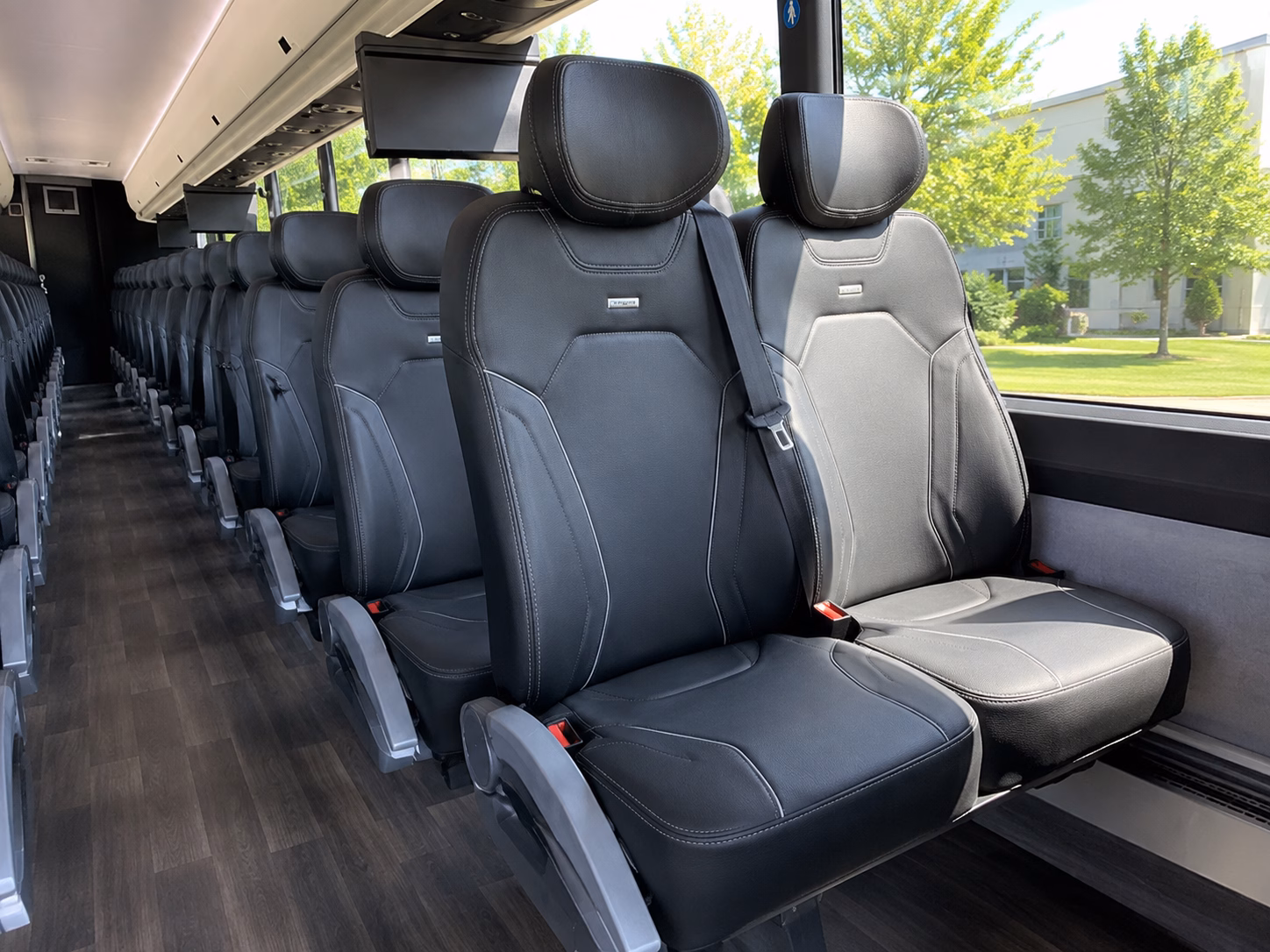 lafayette charter buses